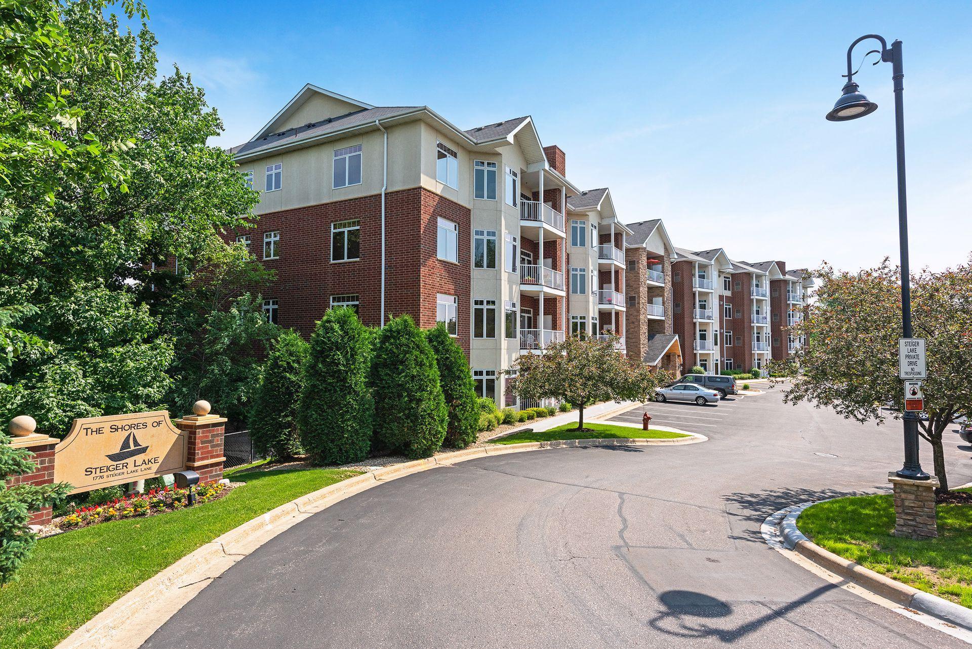 1776 Stieger Lake Lane 100