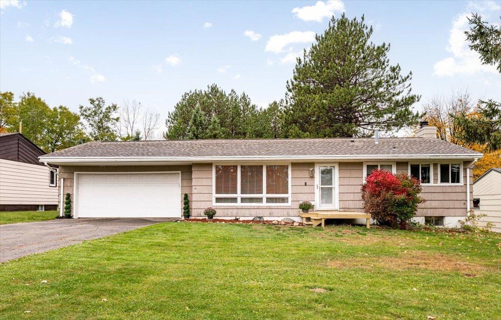 Photo of 905 N Ebony Avenue, Duluth, MN 55811 (MLS # 7159906)