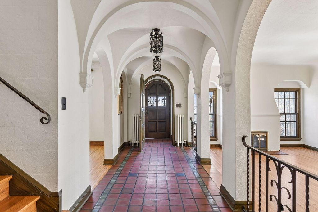 Photo of 38 W Minnehaha Parkway, Minneapolis, MN 55419 (MLS # 7028957)