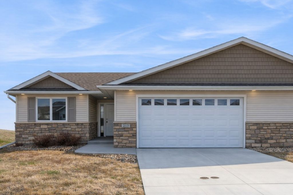 Photo of 413 Fawn Run, Kenyon, MN 55946 (MLS # 7043363)