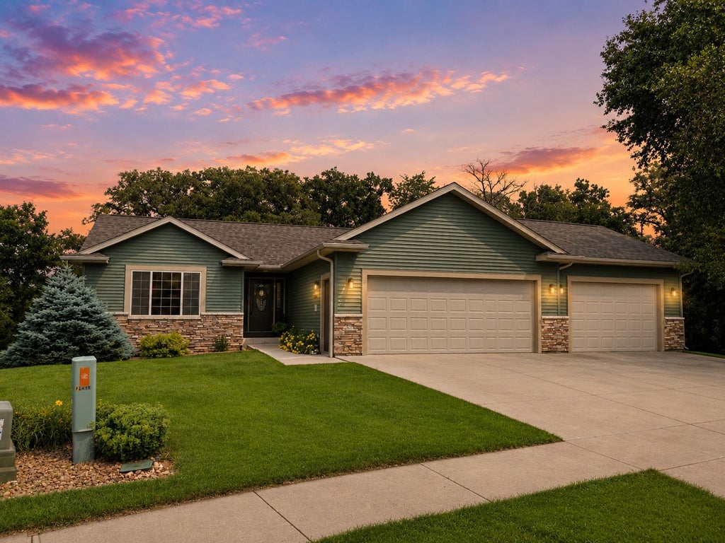 Photo of 2823 Dunlap Lane SE, Rochester, MN 55904 (MLS # 7126456)
