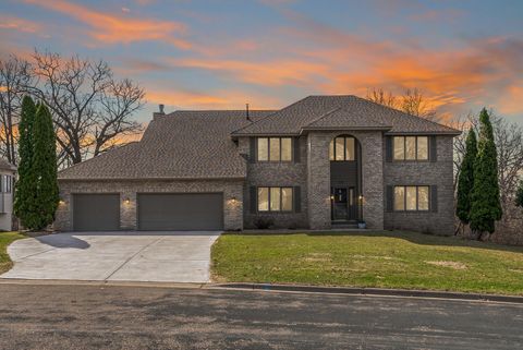 117 Geneva Boulevard Burnsville MN 55306