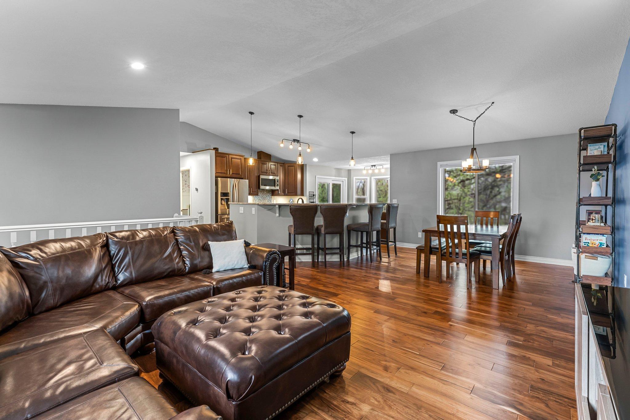 3239 Hillside Court
