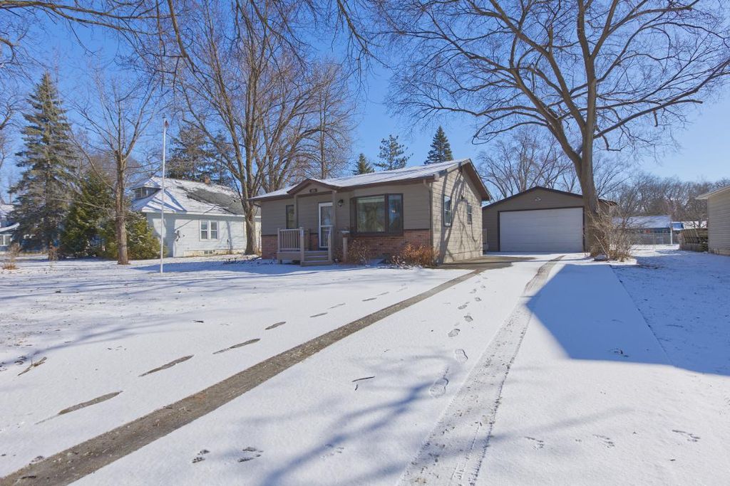 Photo of 324 N Gilman Avenue, Litchfield, MN 55355 (MLS # 7033972)