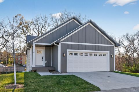 230 Mccarrons Place W Roseville MN 55113