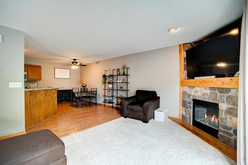 Photo of 4793 Grenwich Road N, Oakdale, MN 55128 (MLS # 7095487)