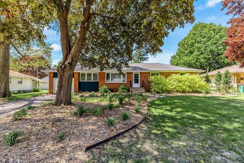 1995 Fairview Avenue N Roseville MN 55113