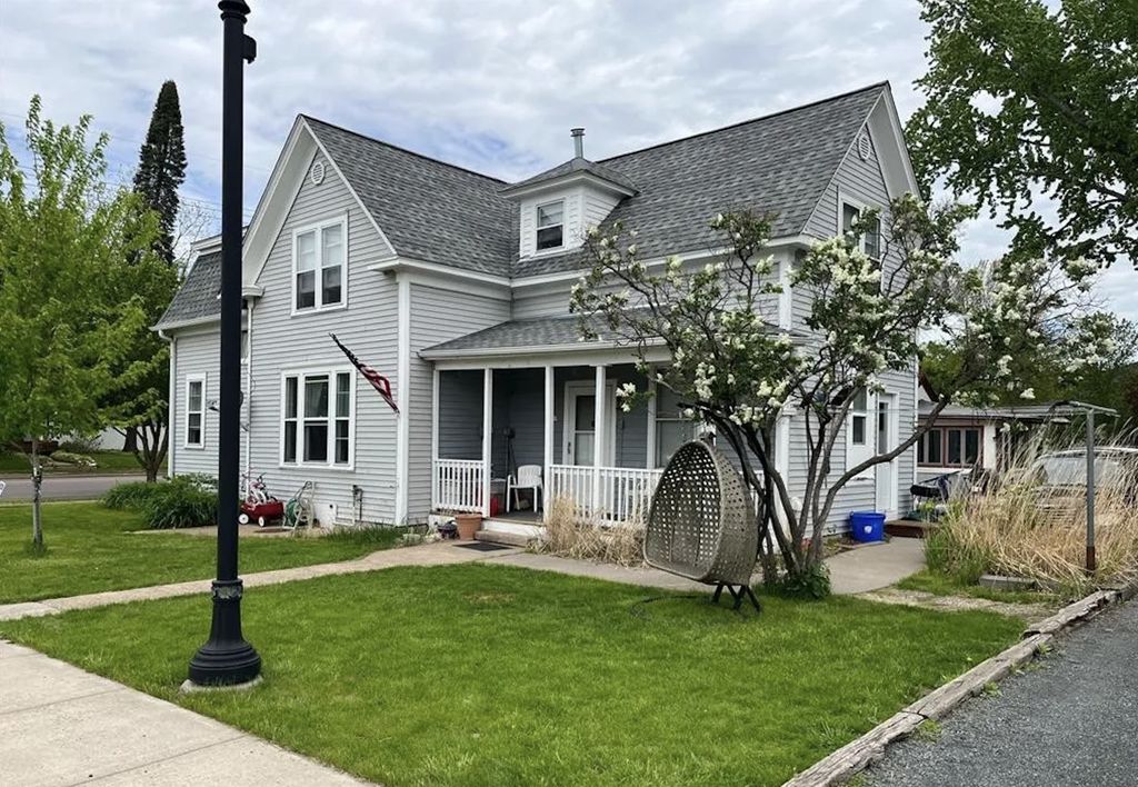 Photo of 502 N Cascade Street, Osceola, WI 54020 (MLS # 7008900)