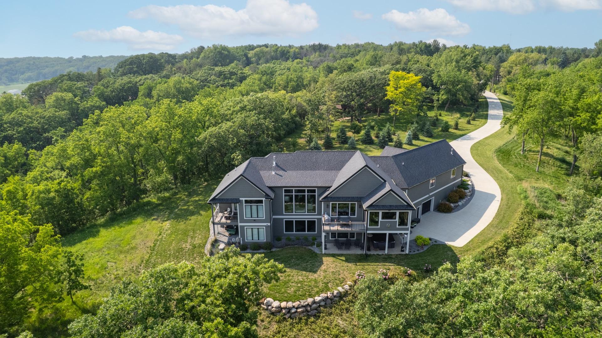 Rochester, Minnesota, 55902, United States, 4 Bedrooms Bedrooms, ,4 BathroomsBathrooms,Residential,Active,1853329
