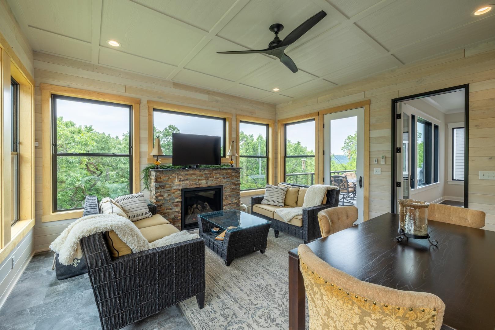 Rochester, Minnesota, 55902, United States, 4 Bedrooms Bedrooms, ,4 BathroomsBathrooms,Residential,Active,1853329