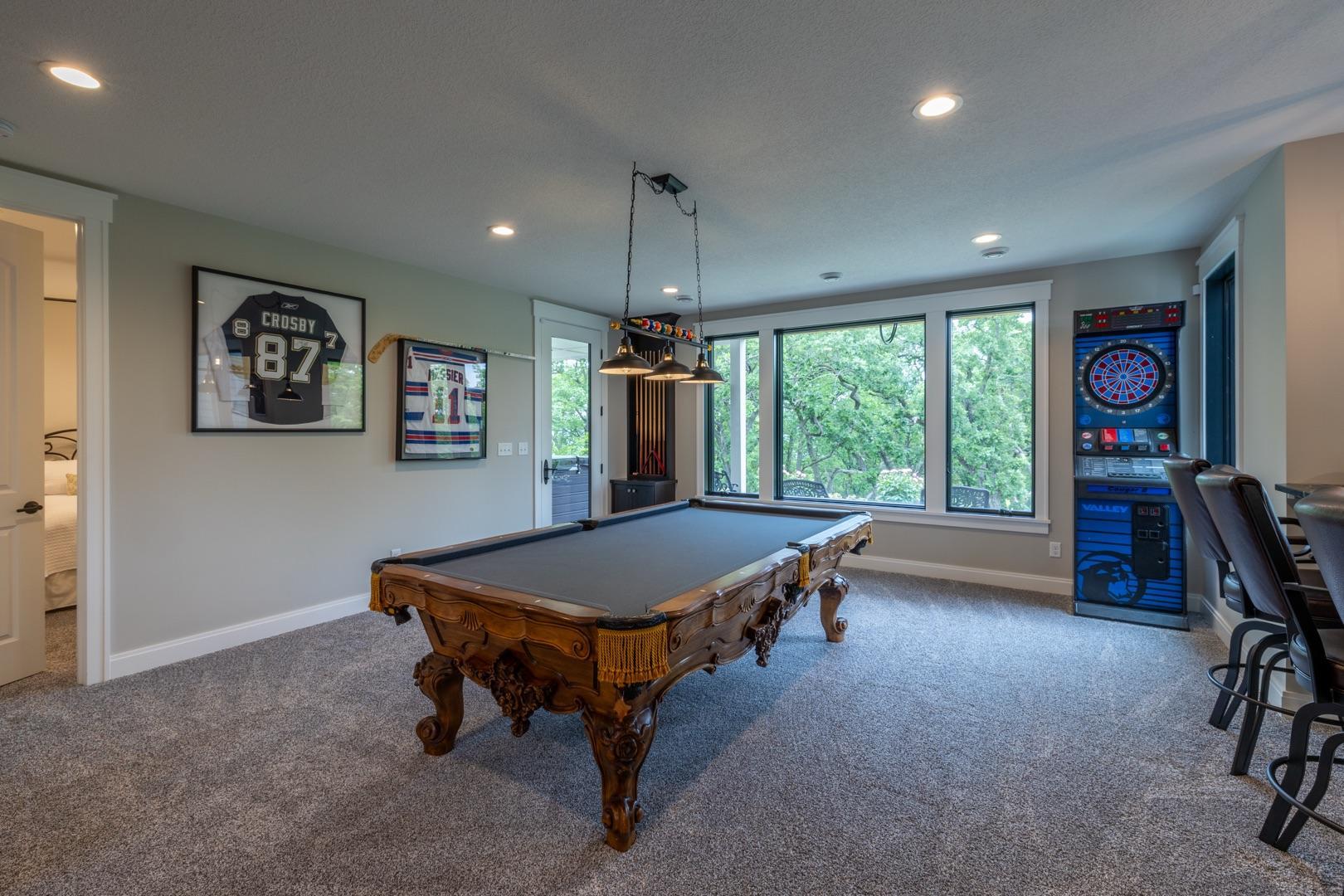 Rochester, Minnesota, 55902, United States, 4 Bedrooms Bedrooms, ,4 BathroomsBathrooms,Residential,Active,1853329
