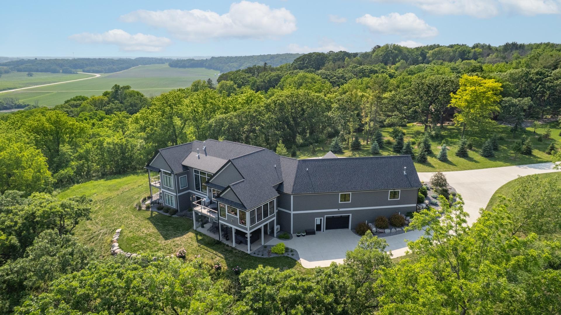 Rochester, Minnesota, 55902, United States, 4 Bedrooms Bedrooms, ,4 BathroomsBathrooms,Residential,Active,1853329