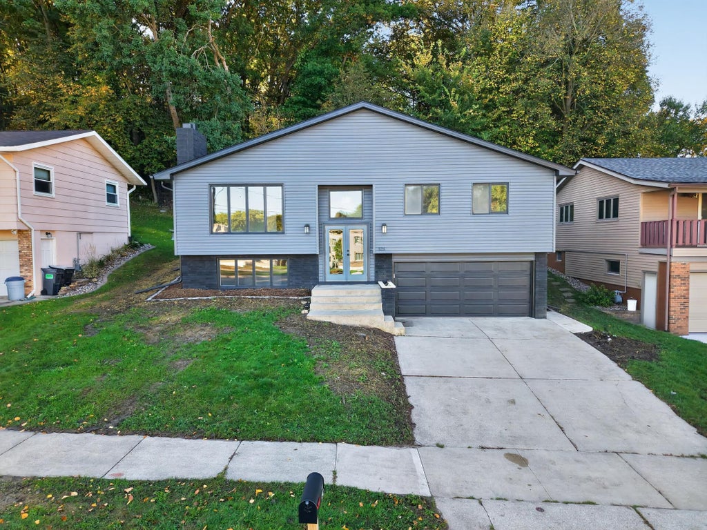 Photo of 528 19th Street NW, Rochester, MN 55901 (MLS # 7154521)