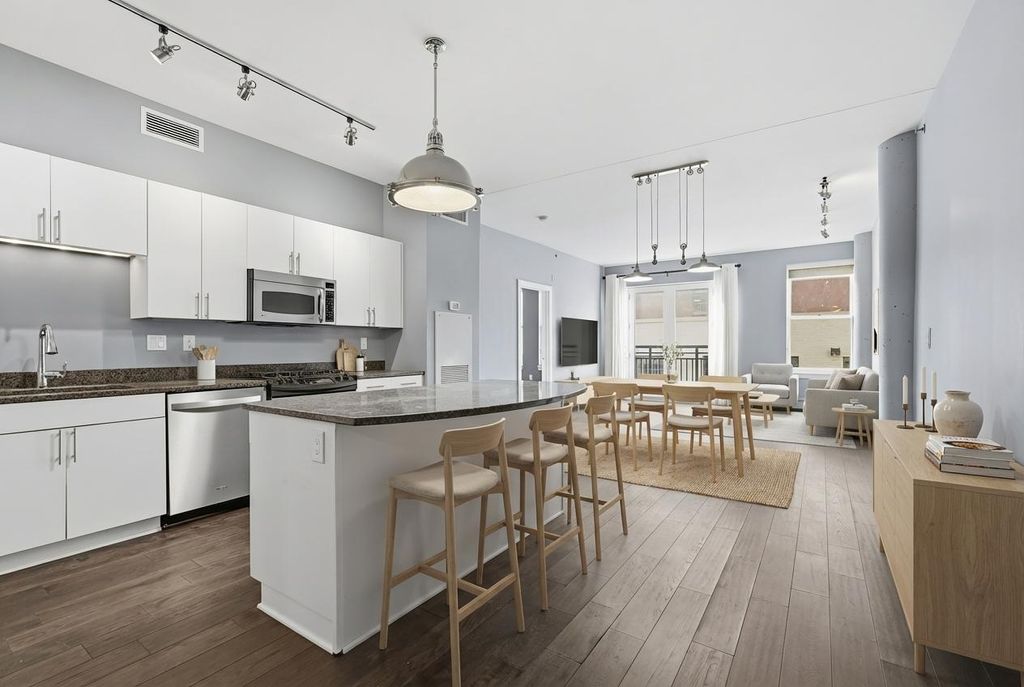 Photo of 401 N 2nd Street #219, Minneapolis, MN 55401 (MLS # 7003442)