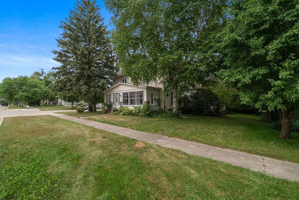 Photo of 224 2nd Avenue SE, Pipestone, MN 56164 (MLS # 7115606)