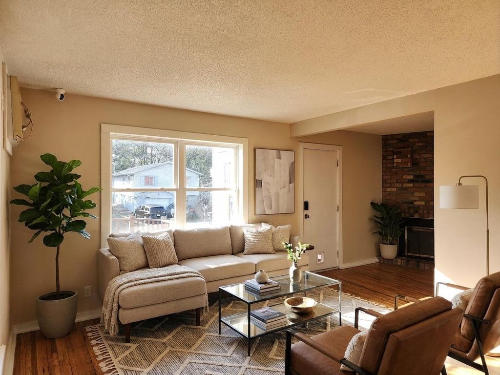 Photo of 1544 Duluth Street, Saint Paul, MN 55106 (MLS # 7031877)