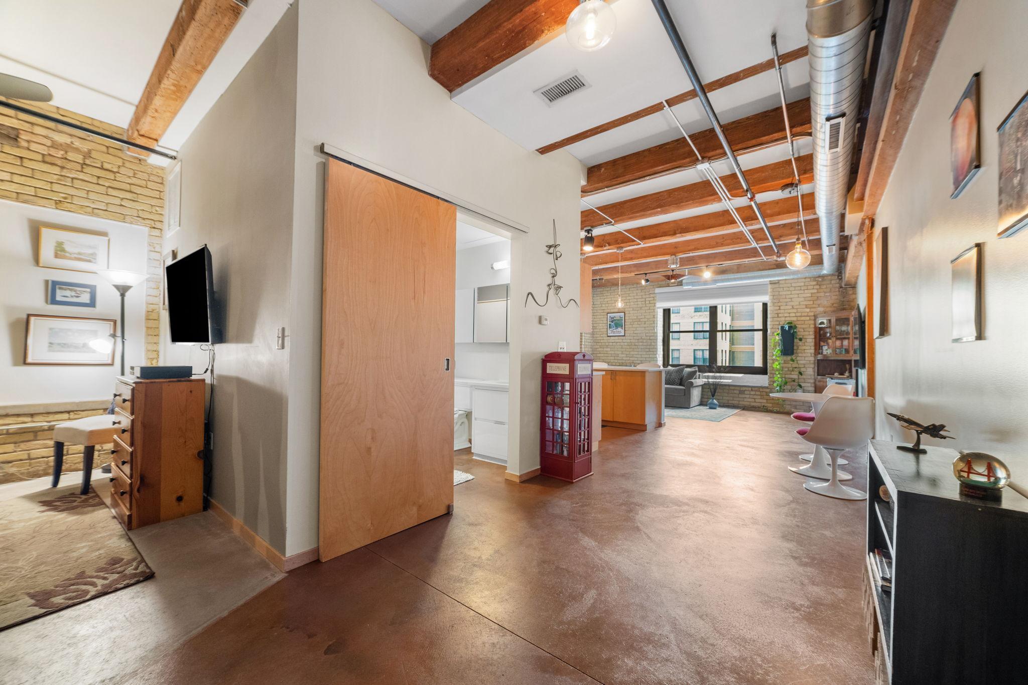 406 Wacouta Street 601