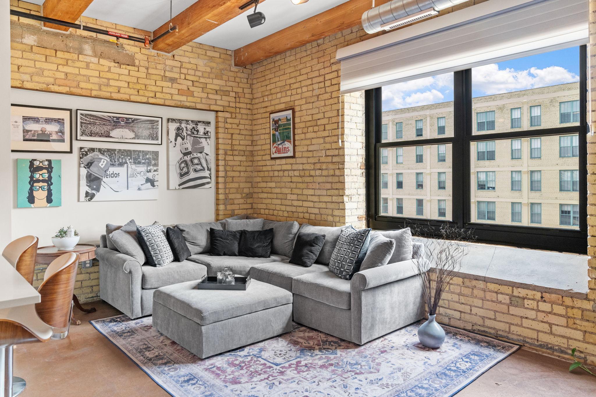406 Wacouta Street 601