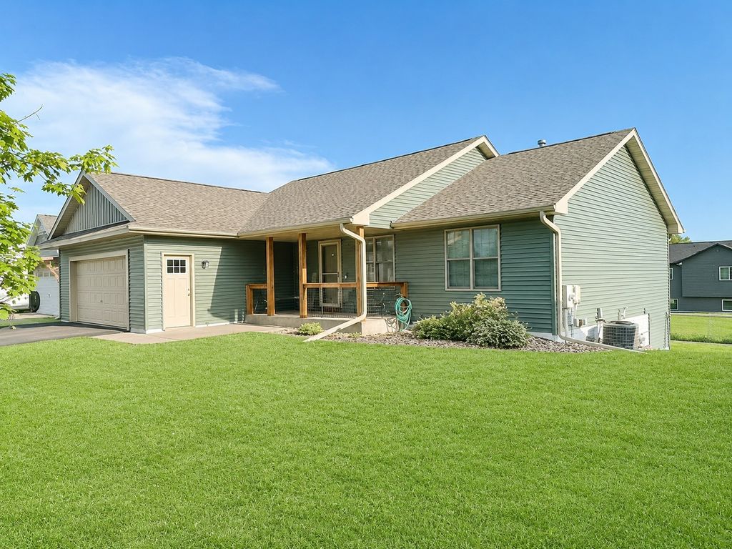 Photo of 1607 Mallard Avenue, Baldwin, WI 54002 (MLS # 7083014)