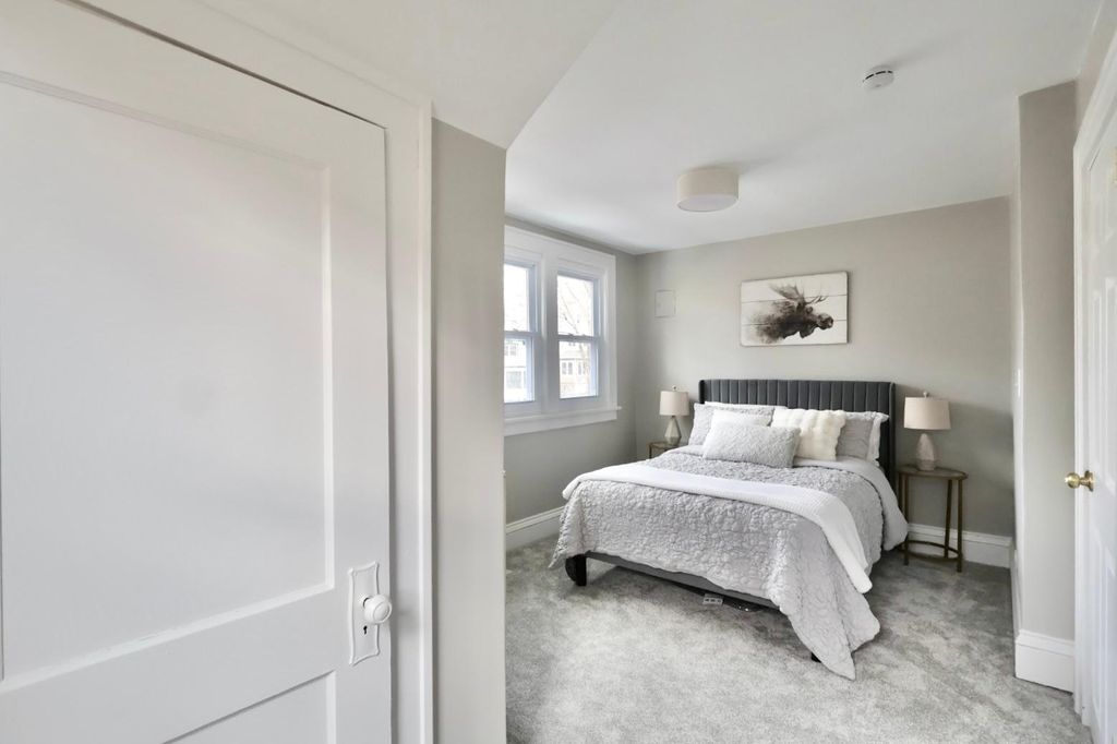 Photo of 2011 2nd Avenue N, Minneapolis, MN 55405 (MLS # 7031492)