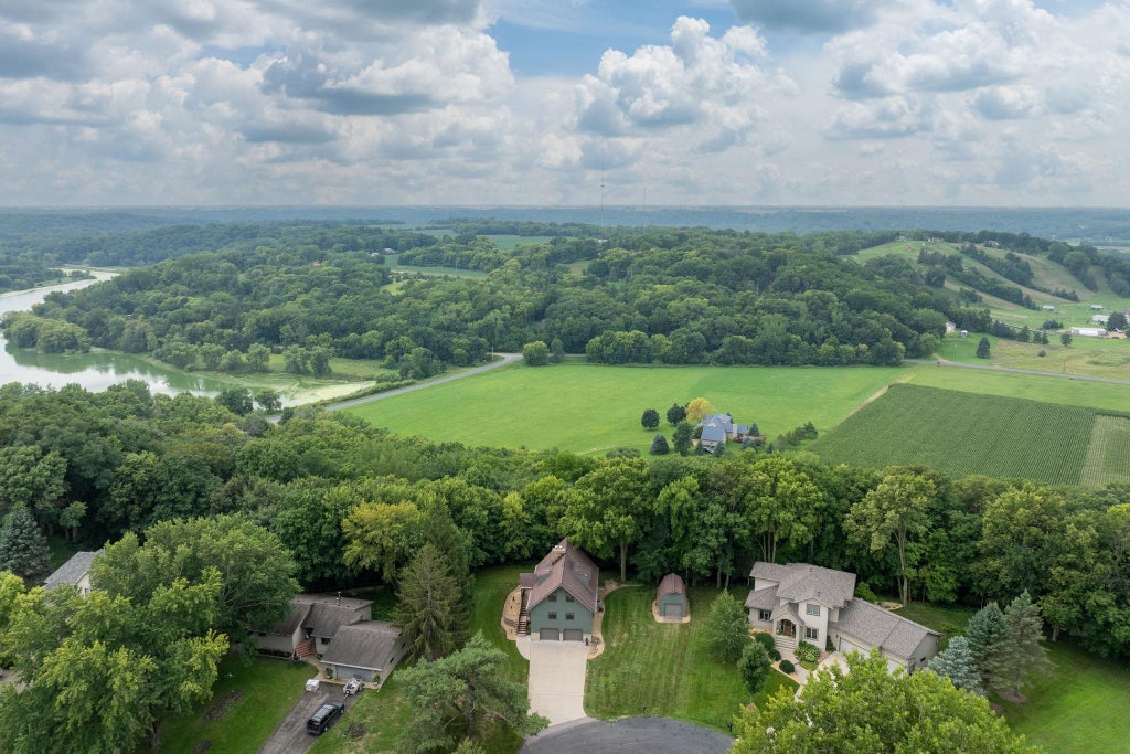 Photo of 314 Meadow Woods Drive, Mankato, MN 56001 (MLS # 7127418)