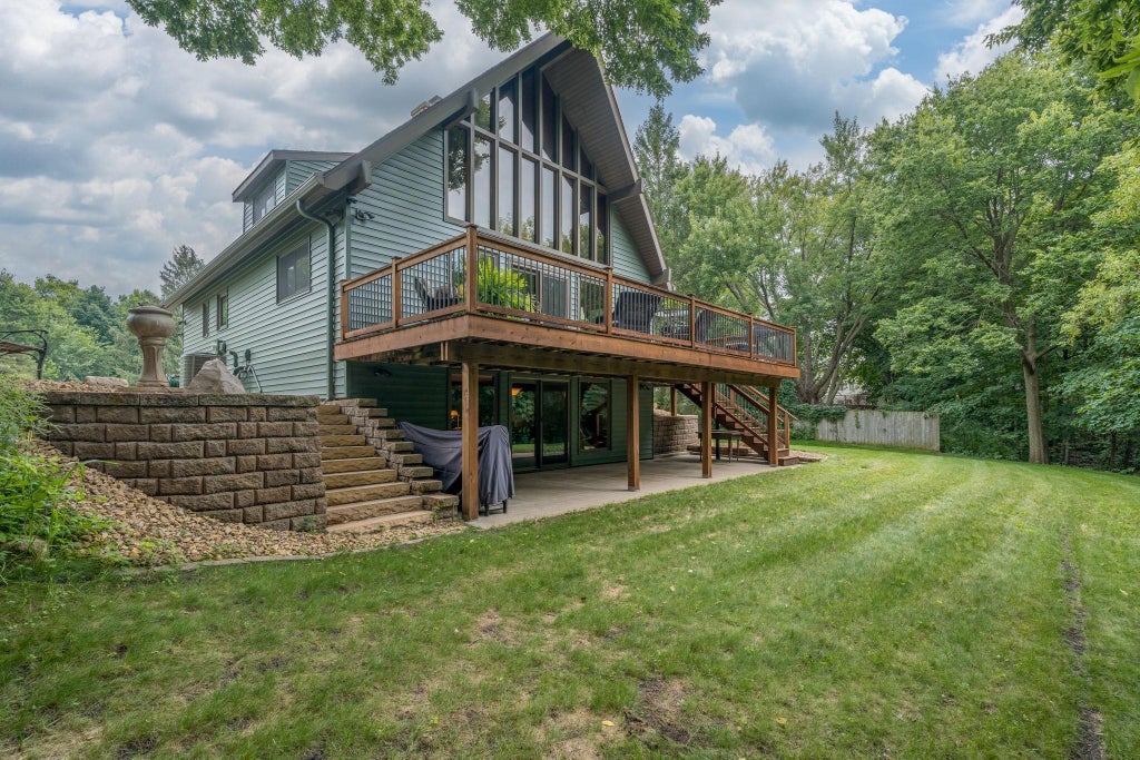 Photo of 314 Meadow Woods Drive, Mankato, MN 56001 (MLS # 7127418)