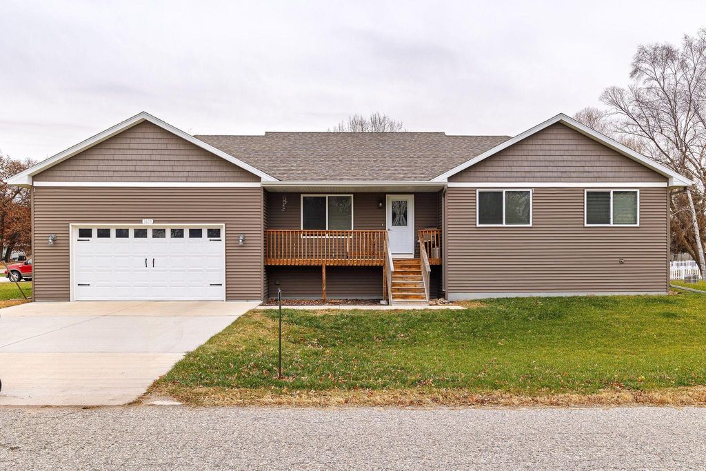 Photo of 1609 Manor Drive NE, Alexandria, MN 56308 (MLS # 6821656)