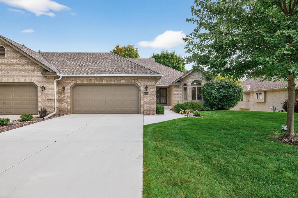 Photo of 10417 Fawns Way, Eden Prairie, MN 55347 (MLS # 7047857)