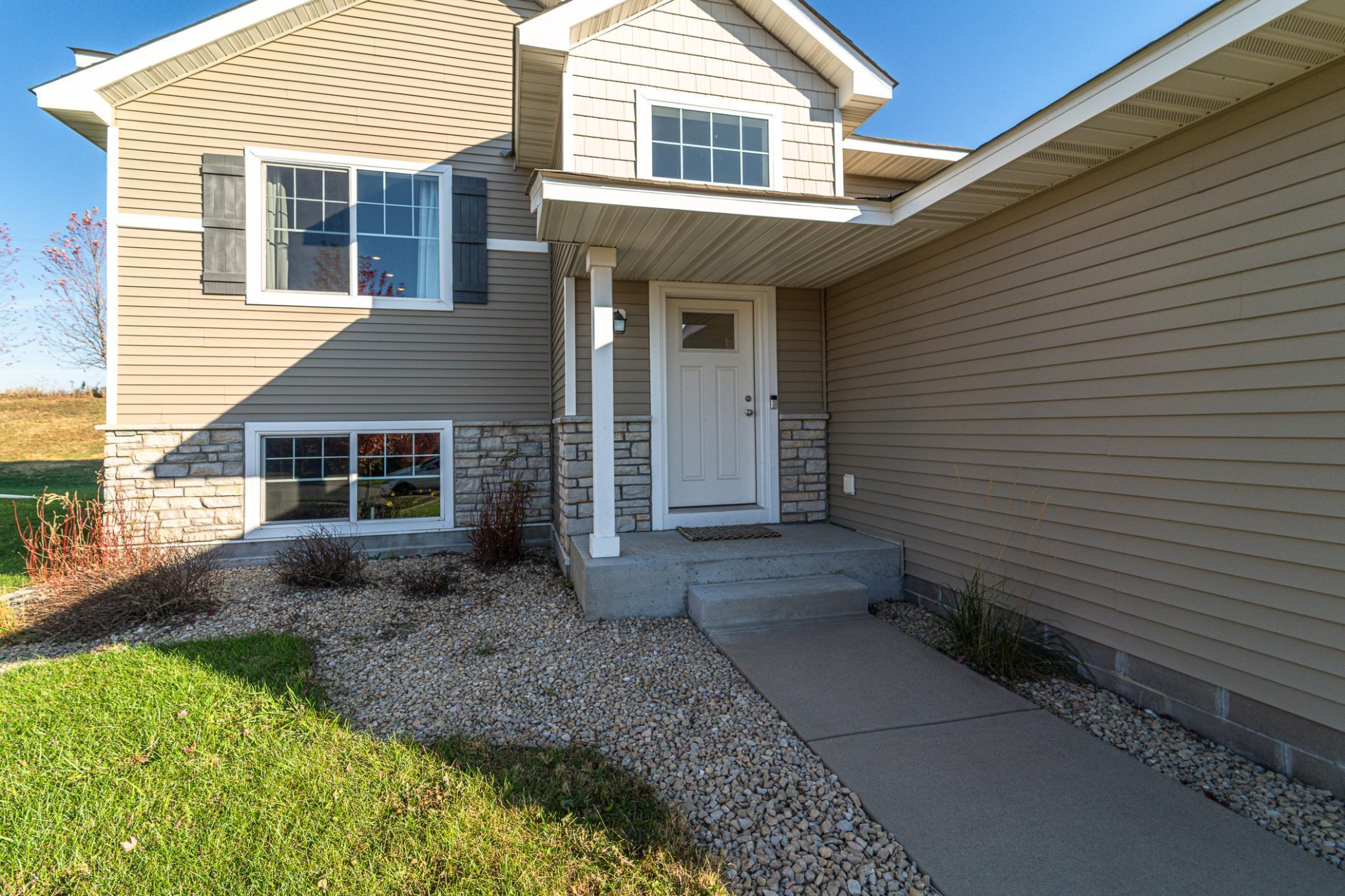 944 Forest Edge Circle