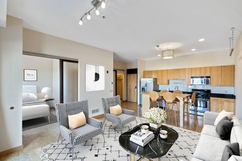 9 W Franklin Avenue 205 Minneapolis MN 55404