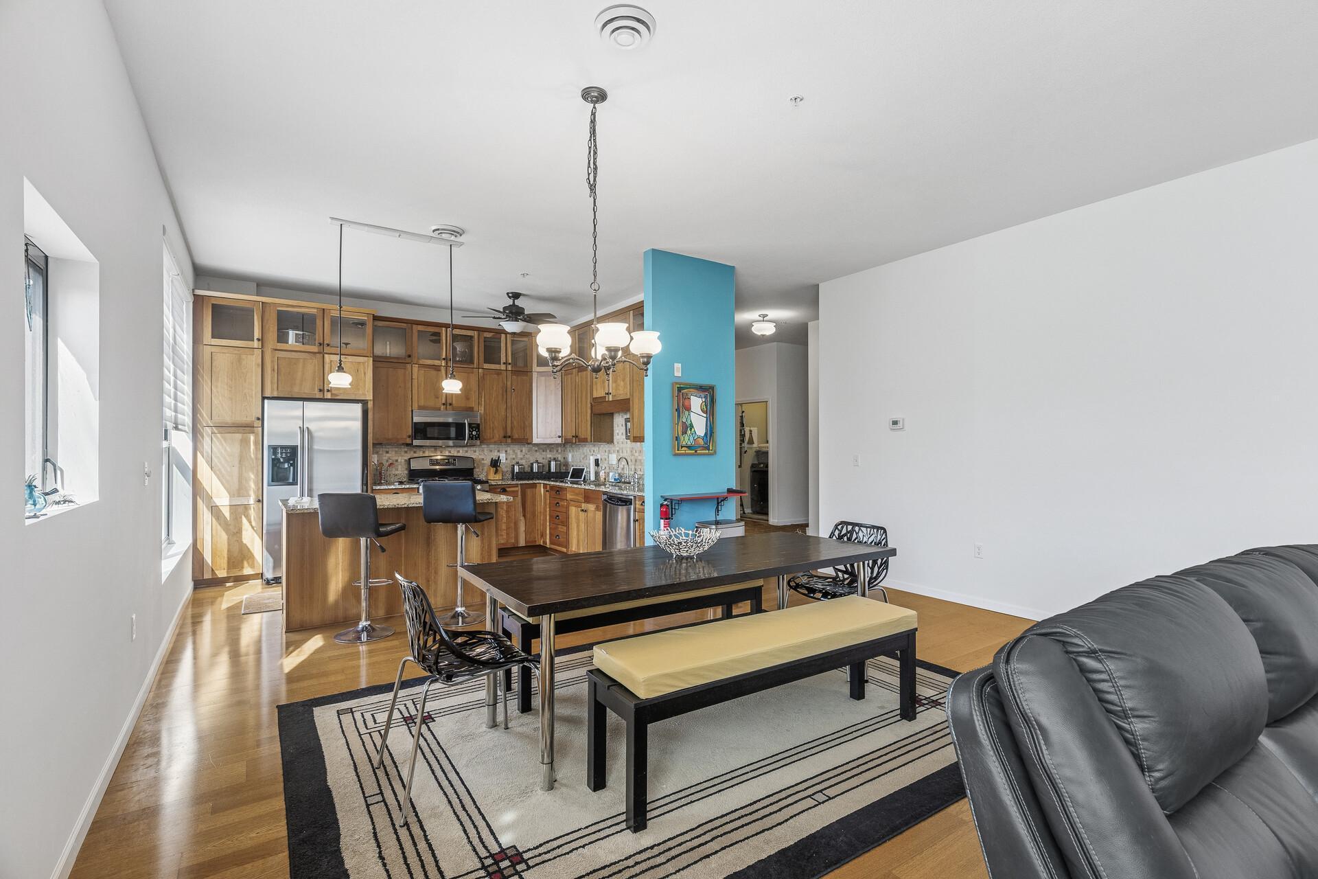 Saint Paul, Minnesota 55101, United States, 2 Bedrooms Bedrooms, ,2 BathroomsBathrooms,Residential,Active,135920