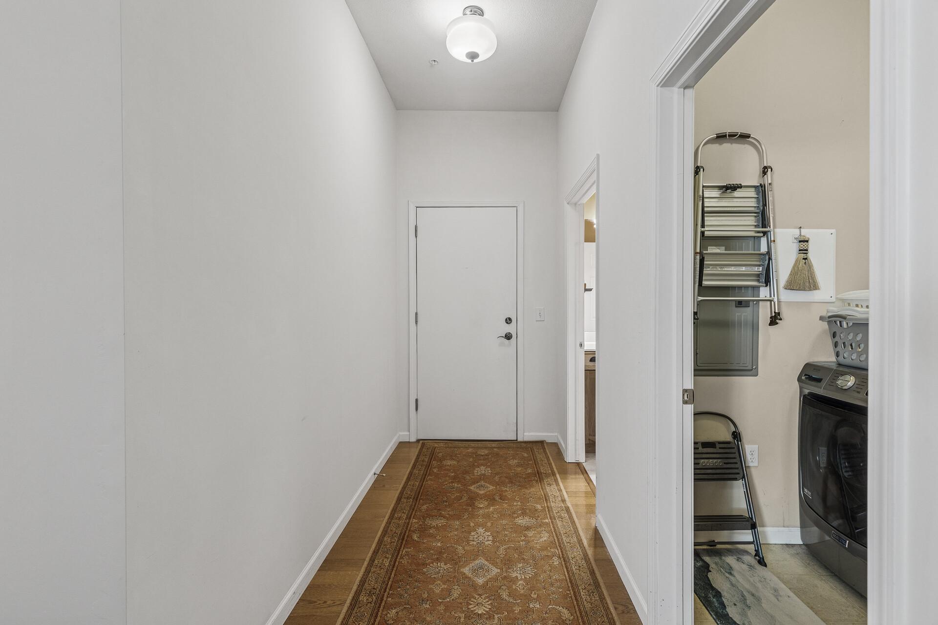 Saint Paul, Minnesota 55101, United States, 2 Bedrooms Bedrooms, ,2 BathroomsBathrooms,Residential,Active,135920