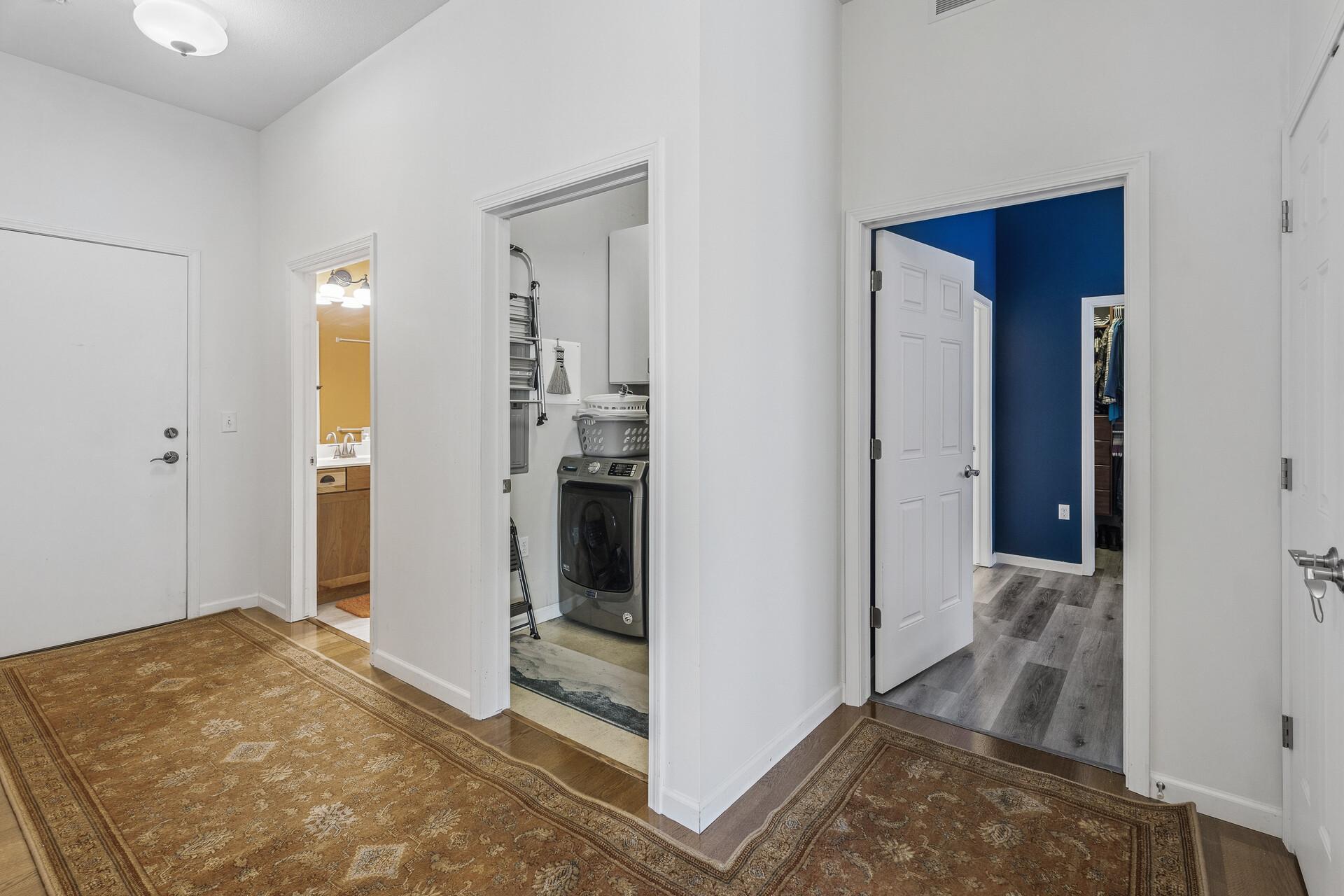 Saint Paul, Minnesota 55101, United States, 2 Bedrooms Bedrooms, ,2 BathroomsBathrooms,Residential,Active,135920