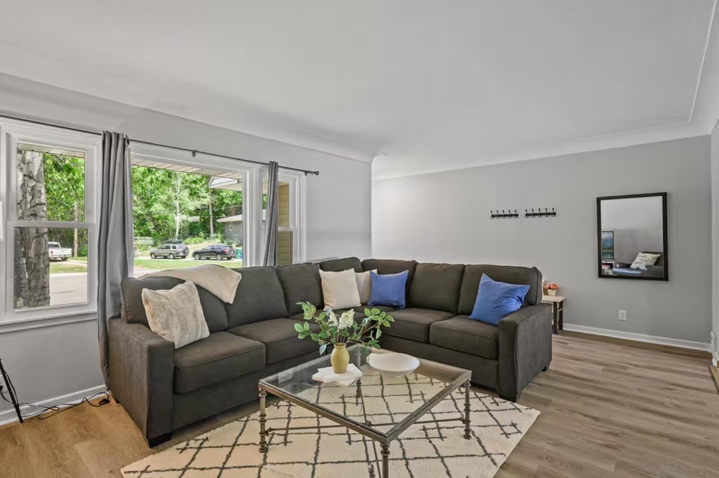 Photo of 17323 Bay Circle, Minnetonka, MN 55391 (MLS # 7143238)
