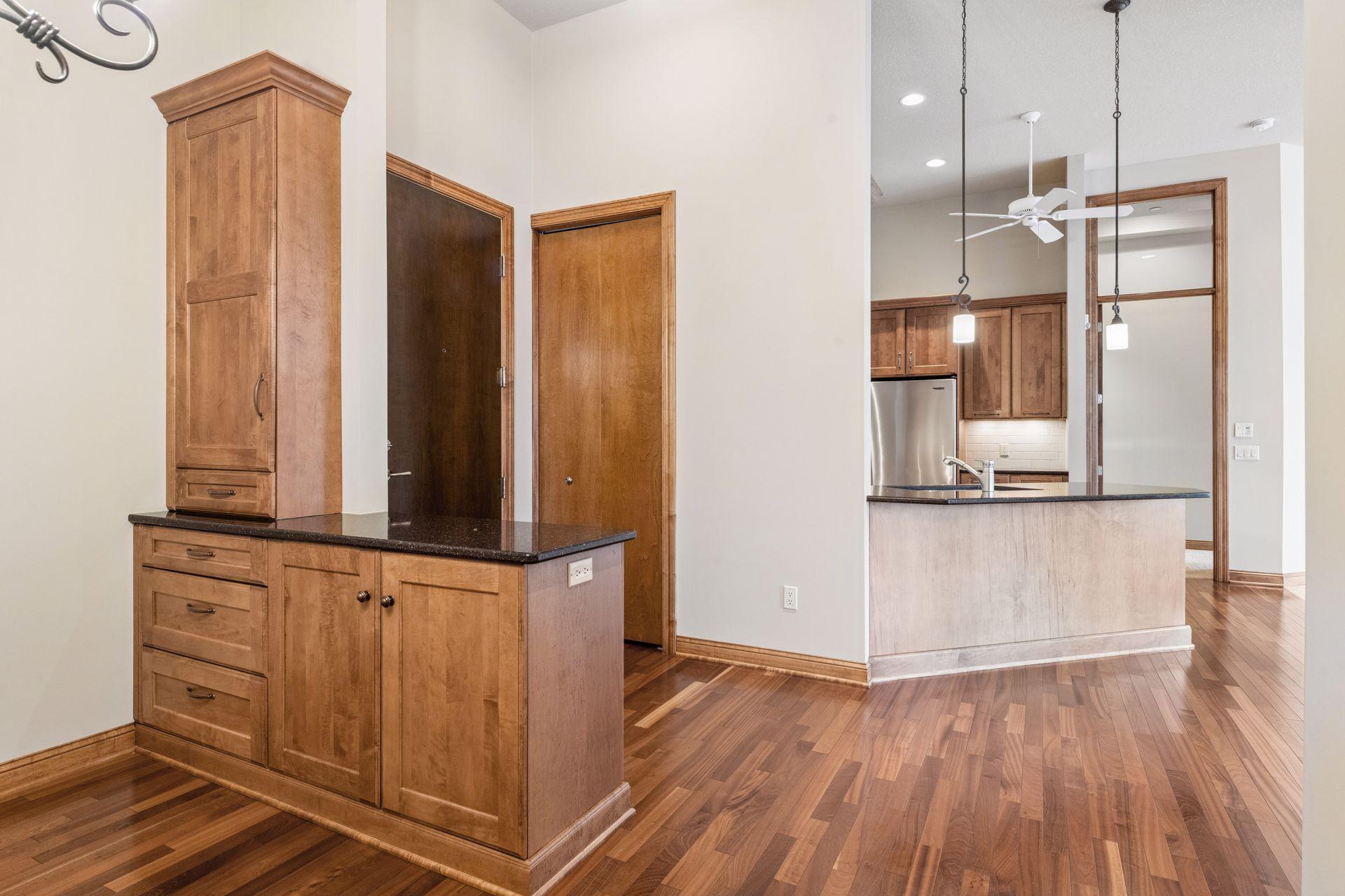 555 Oak Ridge Place 360