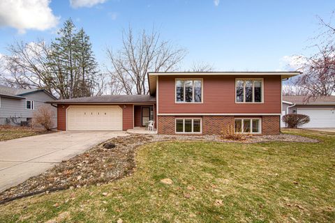 Photo of 1114 Maple Street S, Northfield, MN 55057 (MLS # 7032261)