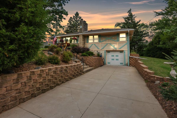 1933 FLANDRAU ST, SAINT PAUL, MN 55109 - Image eab32d4189df5ac5eecb91b71f9d3ebc/3537264502