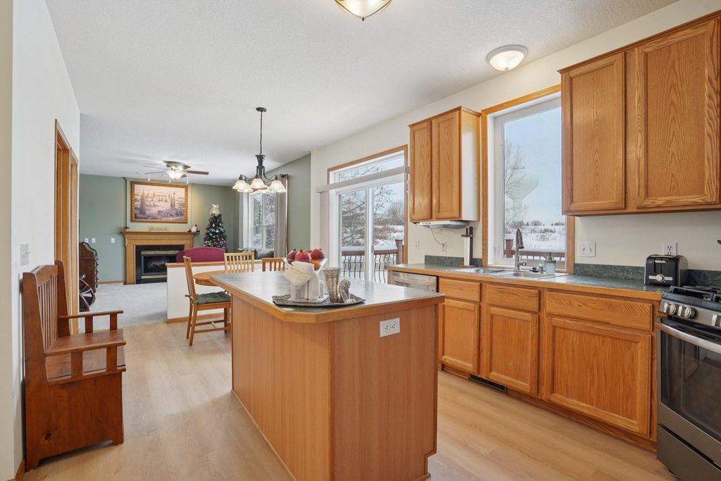 Photo of 3913 Oxford Drive, Woodbury, MN 55125 (MLS # 6816606)