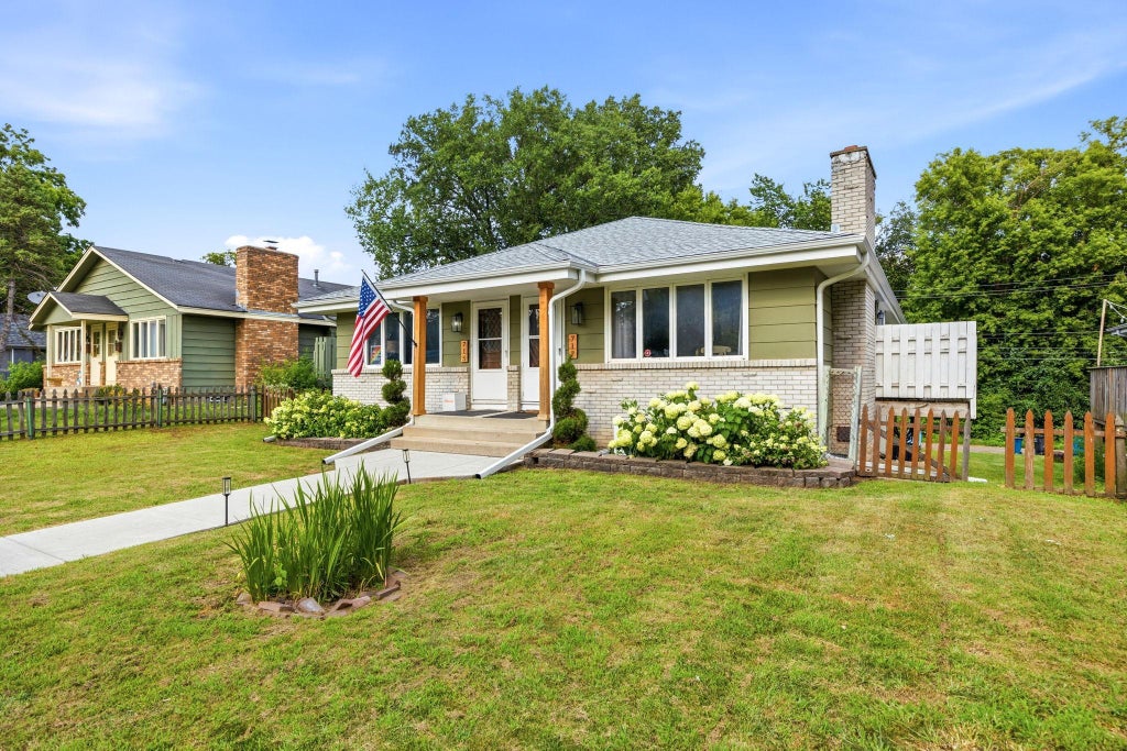 Photo of 717 6th Avenue S, Hopkins, MN 55343 (MLS # 7112458)