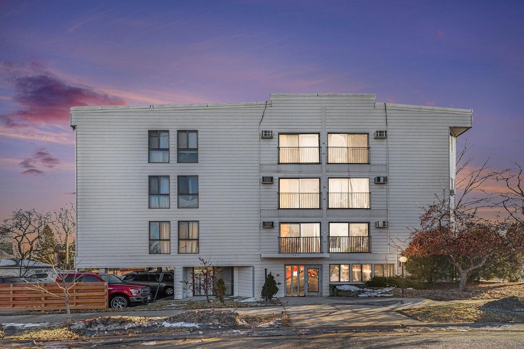 Photo of 925 30th Avenue S #204, Minneapolis, MN 55406 (MLS # 7009781)