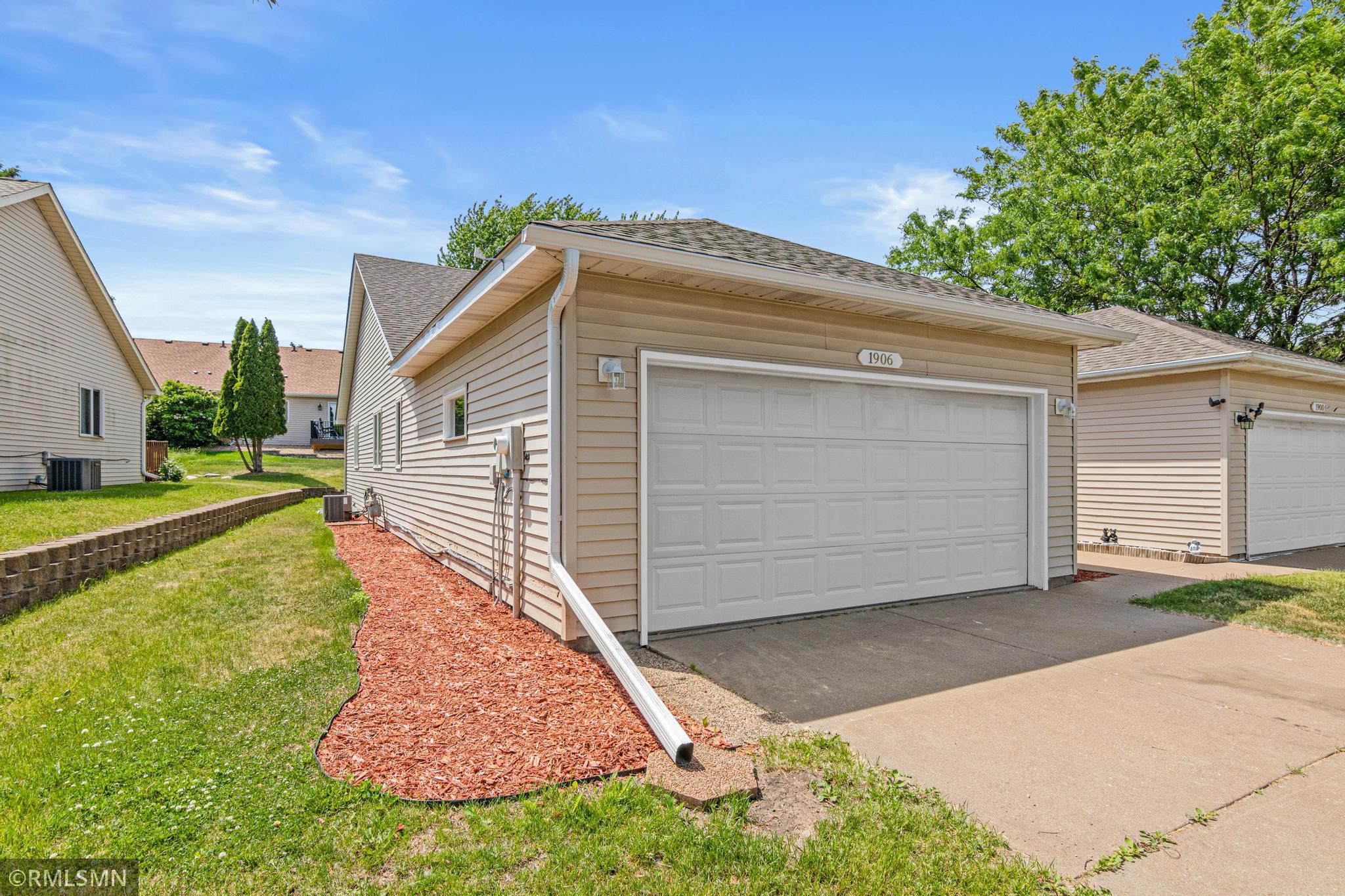 1906 Tuenge Drive