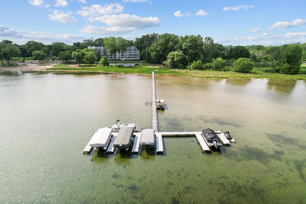 Photo of 5009 Lake Avenue #201, White Bear Lake, MN 55110 (MLS # 6822228)