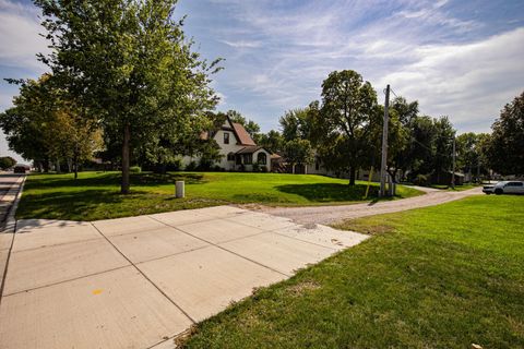 Photo of 301 E Depue Avenue, Olivia, MN 56277 (MLS # 7039841)