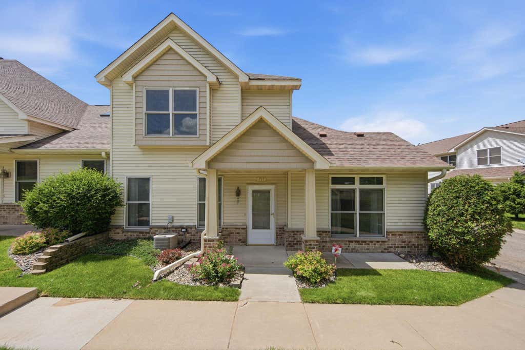 Photo of 797 Parkside Lane, Columbia Heights, MN 55421 (MLS # 7078382)