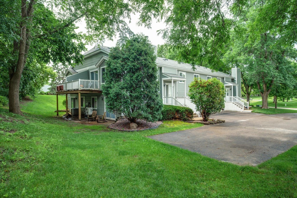 Photo of 5653 Pompano Drive, Hopkins, MN 55343 (MLS # 7092909)
