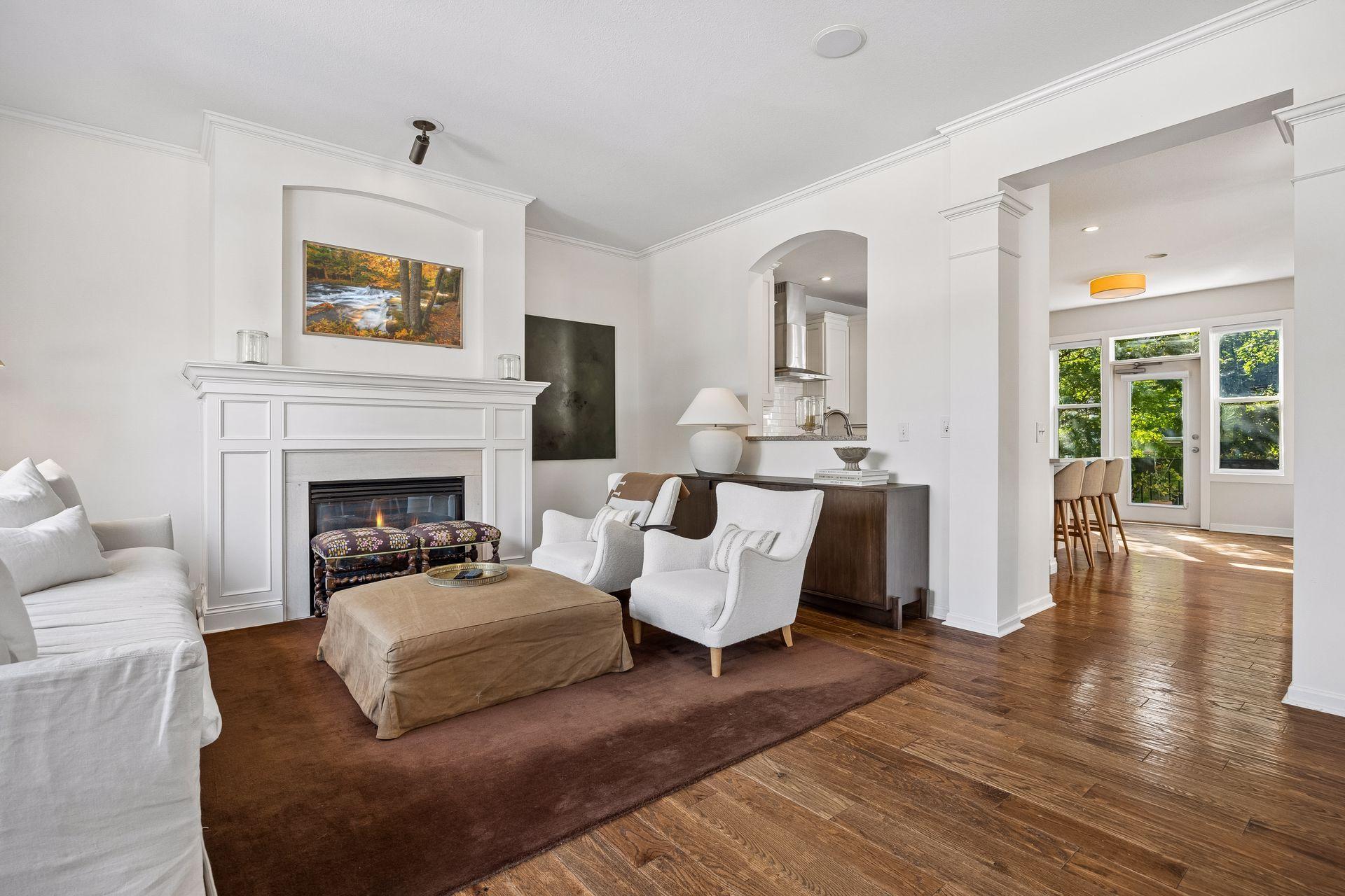 1 4th Avenue N 101
