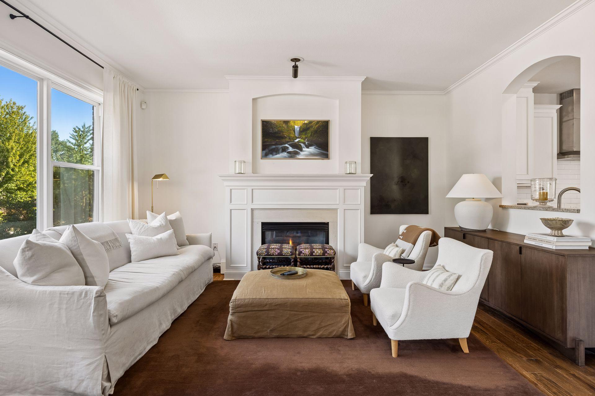 1 4th Avenue N 101