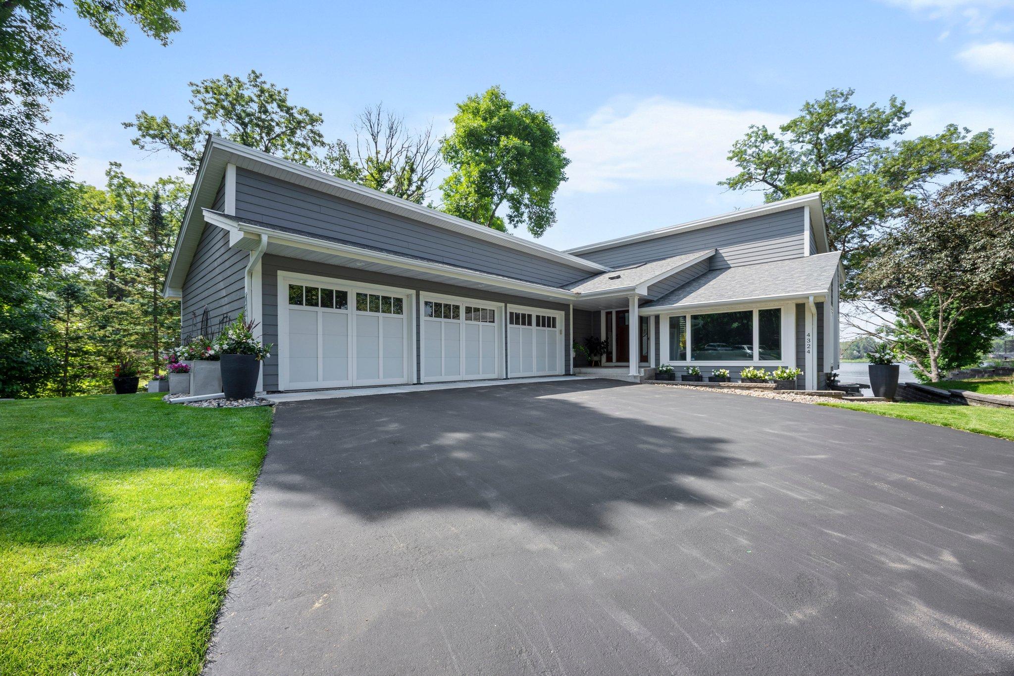 Saint Paul, Minnesota, 55126, United States, 4 Bedrooms Bedrooms, ,4 BathroomsBathrooms,Residential,Active,2027818