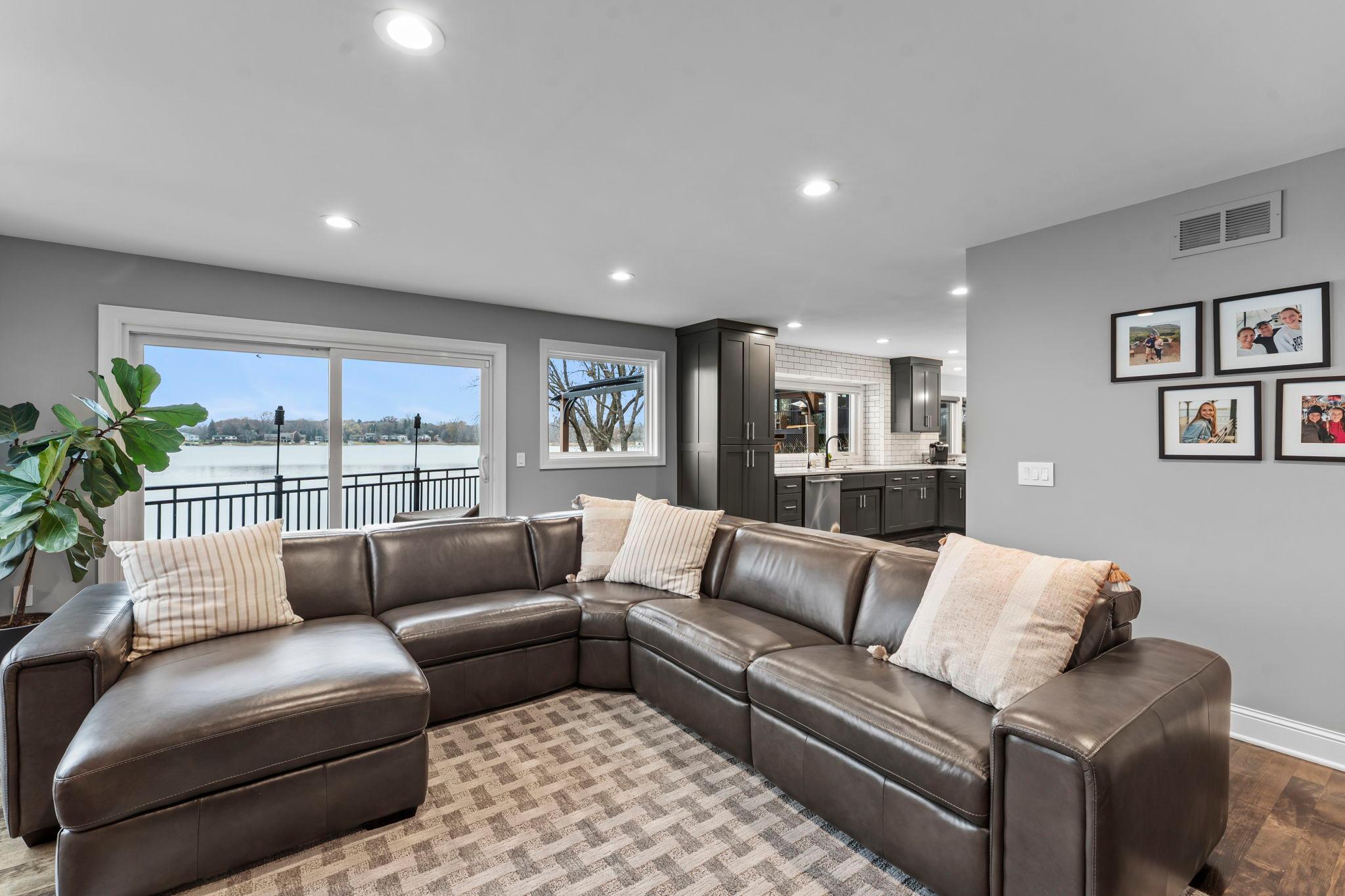 4324 Lake Point Court