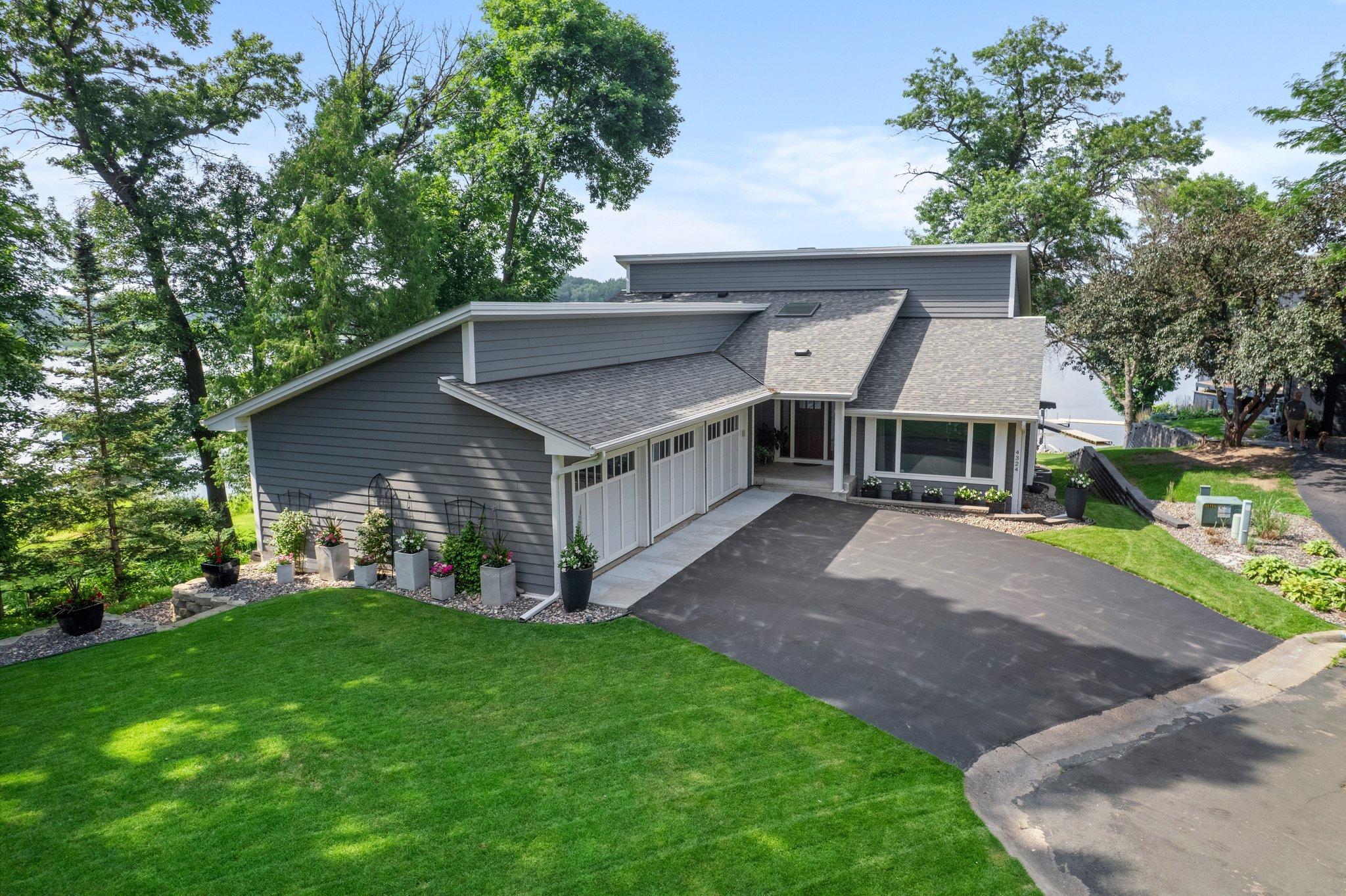 Saint Paul, Minnesota, 55126, United States, 4 Bedrooms Bedrooms, ,4 BathroomsBathrooms,Residential,Active,2027818